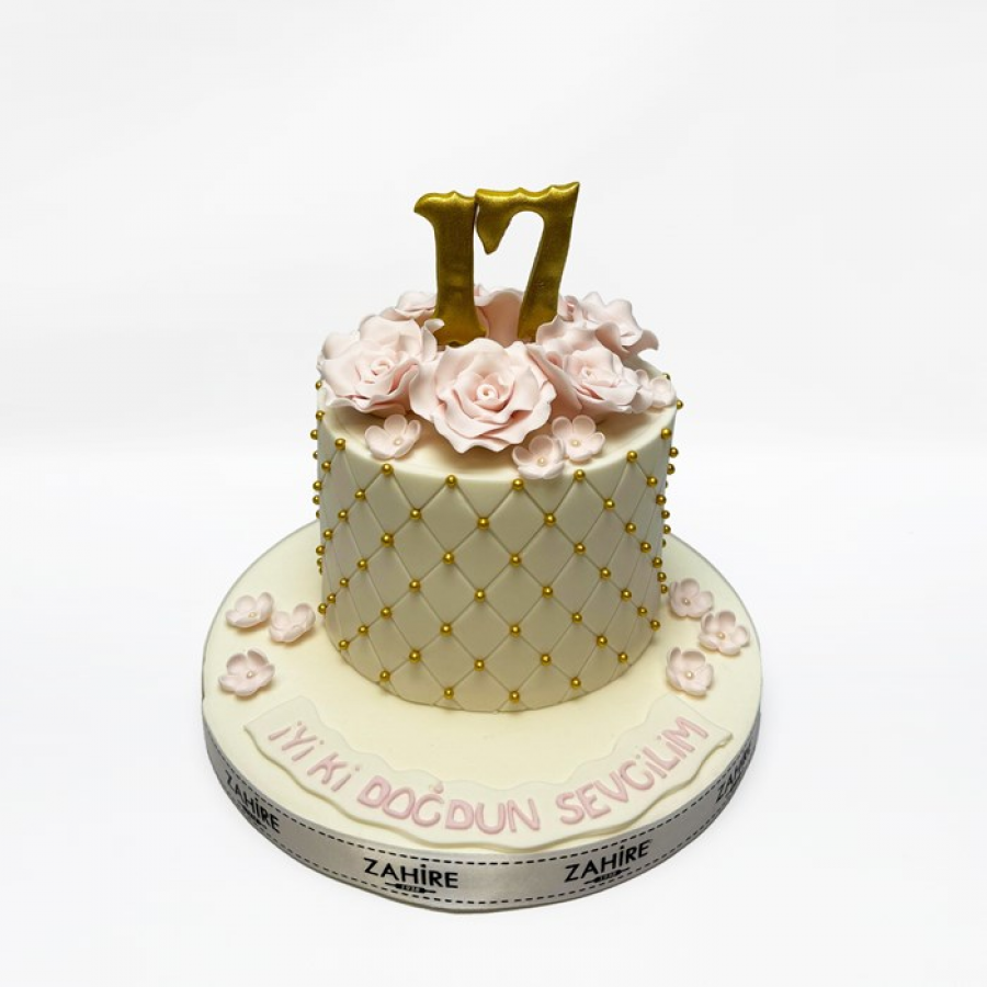 17. Yaş Pasta